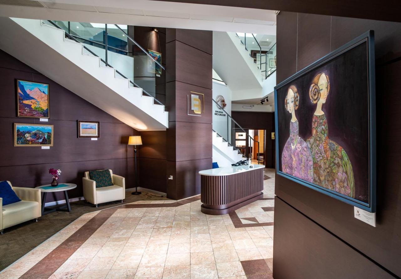 Edelweiss Art Hotel อูลานบาตอร์ ภายนอก รูปภาพ